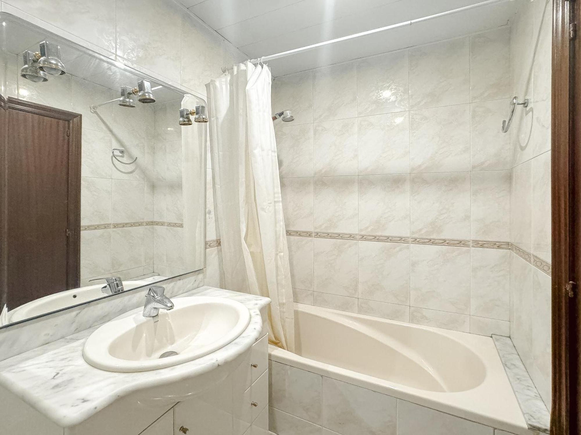 Charming Rooms In Shared Apartment Near Camp Nou Barselona Dış mekan fotoğraf