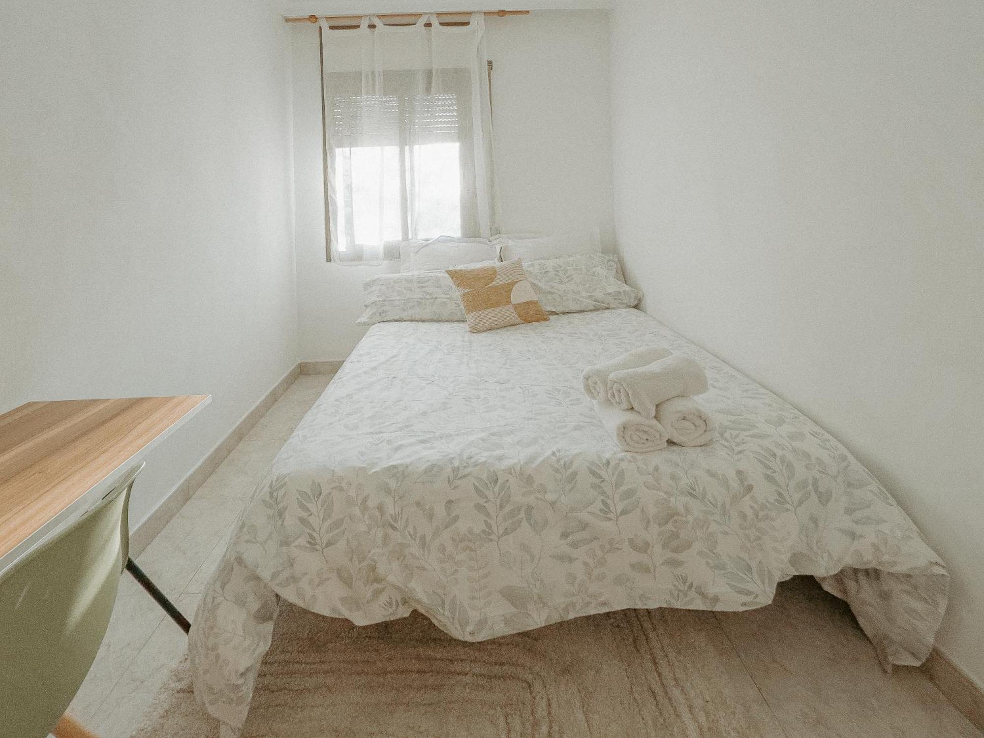 Charming Rooms In Shared Apartment Near Camp Nou Barselona Oda fotoğraf