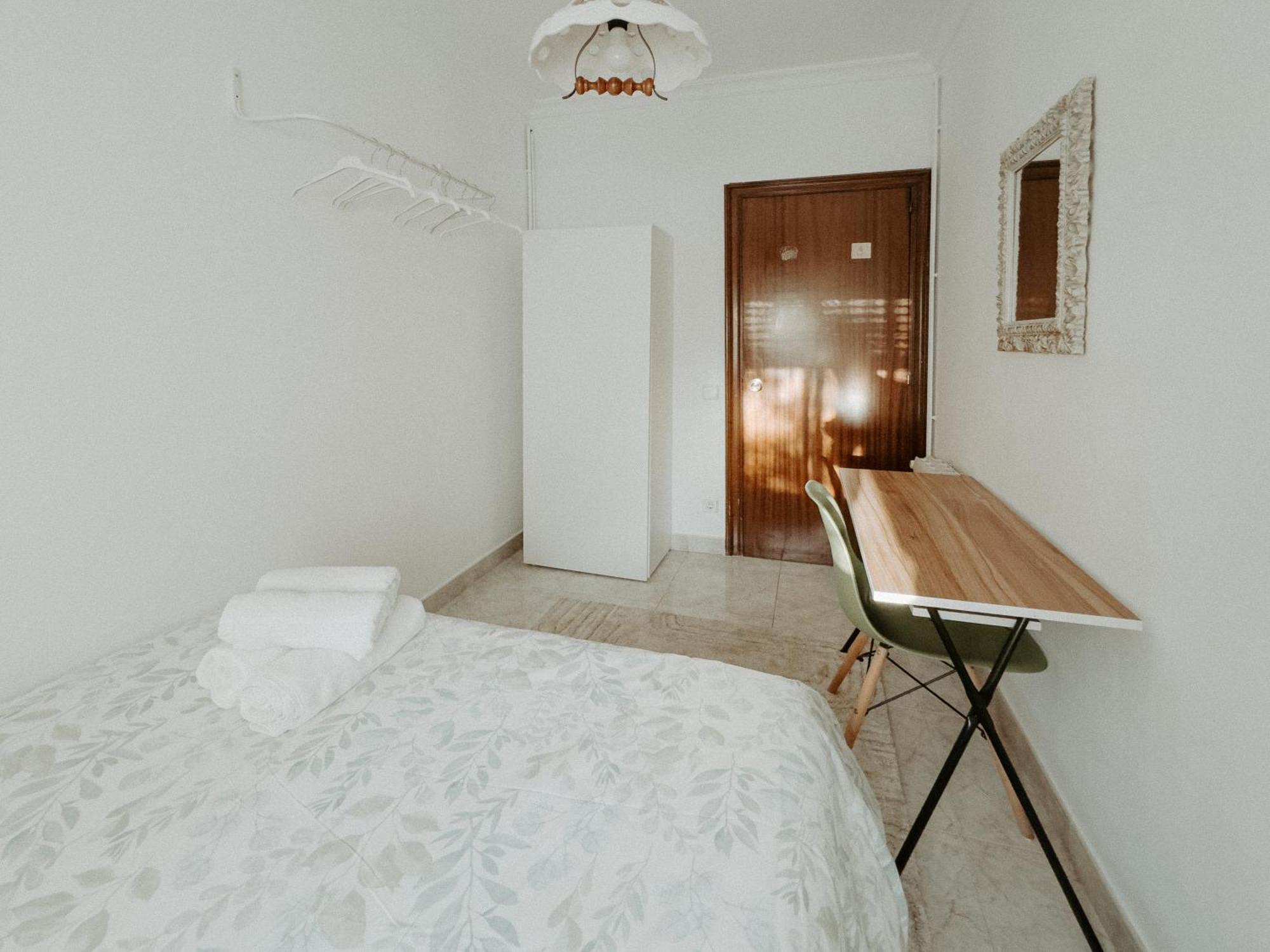 Charming Rooms In Shared Apartment Near Camp Nou Barselona Oda fotoğraf