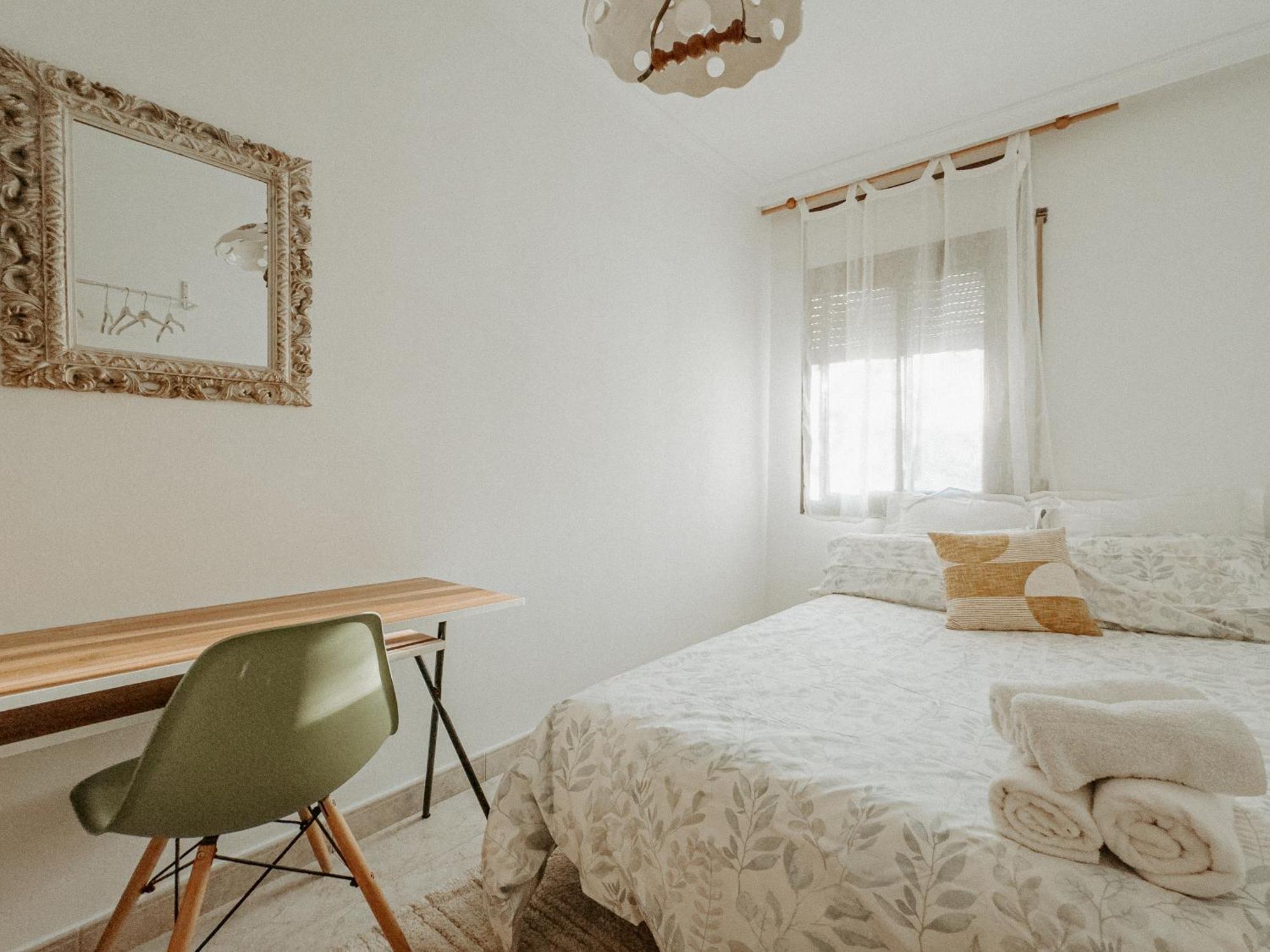 Charming Rooms In Shared Apartment Near Camp Nou Barselona Oda fotoğraf